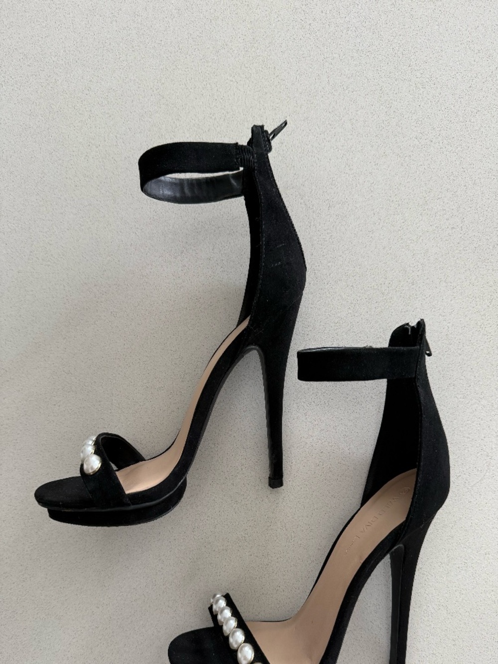 NWOT Black Faux Suede Pearl Strap Size 9 4.5” Heel Elegant Dress Stiletto Heel - Picture 3 of 10